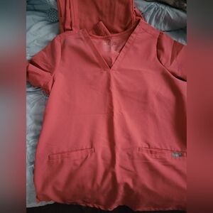 Womens Coral Figs Scrub set, medium